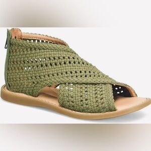 BORN NEW IN BOX IWA MACRAME SANDALS